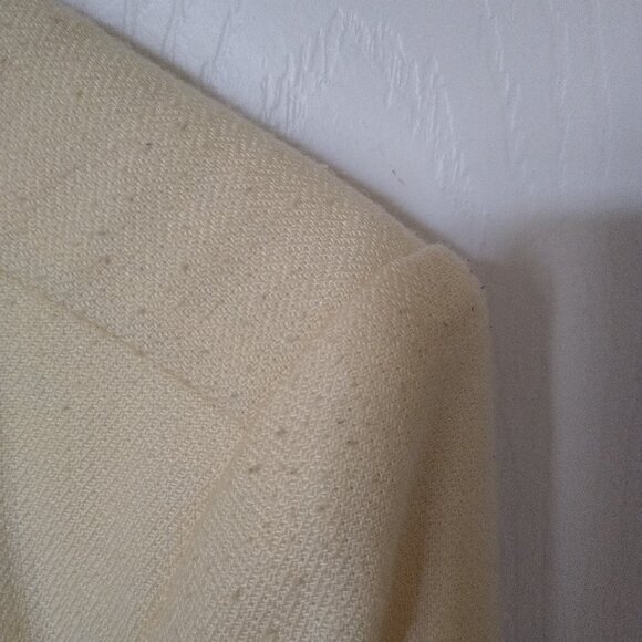 Cleo Cream blazer with shoulder pads size 12 Made in Canada - Picture 12 of 13
